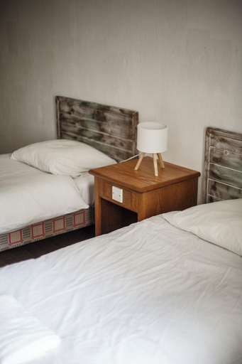 Bedroom 2, Domaine Castelnaut gîte et château, Aude