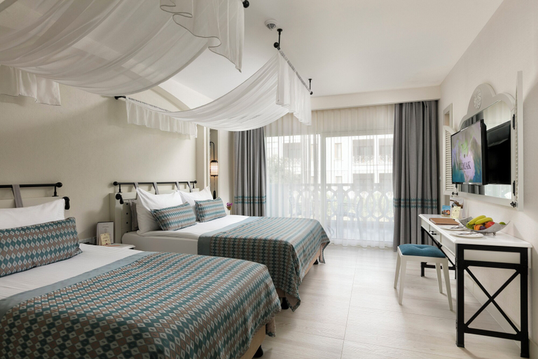 Bedroom 3, Limak Cyprus Deluxe Hotel