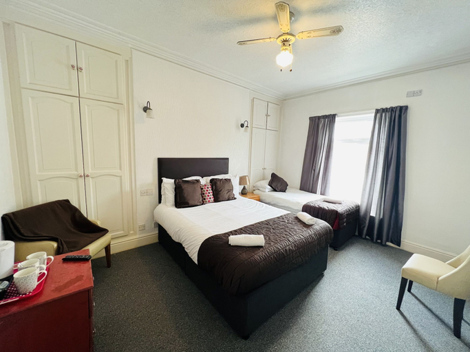 Bedroom 2, THE ROADHOUSE, Cumbria