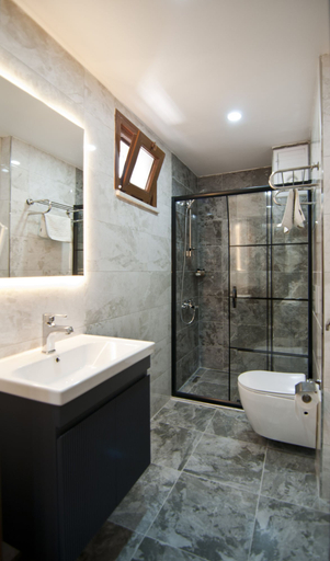 Bathroom 5, Grand Bagoz Hotel, Fatih