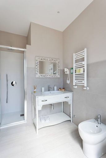 Bathroom 4, Colosseo House, Roma