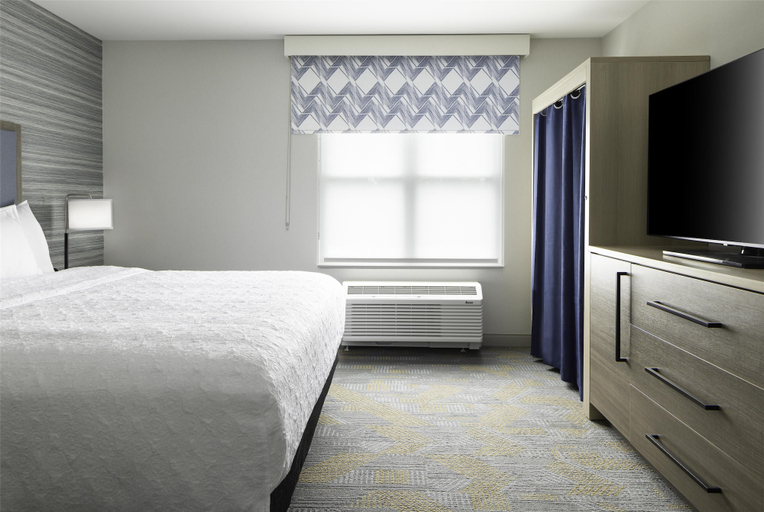 Bedroom 3, Home2 Suites By Hilton Kittery, York