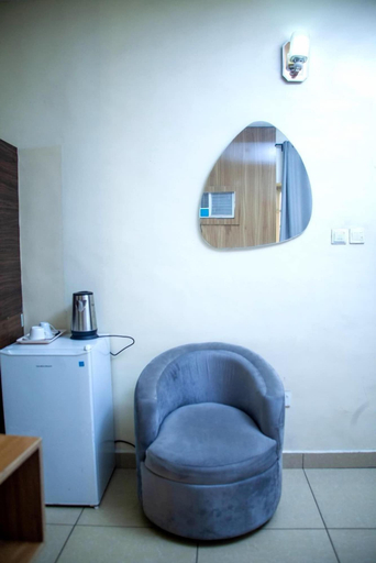 Bathroom 2, Ontario Suites, Surulere