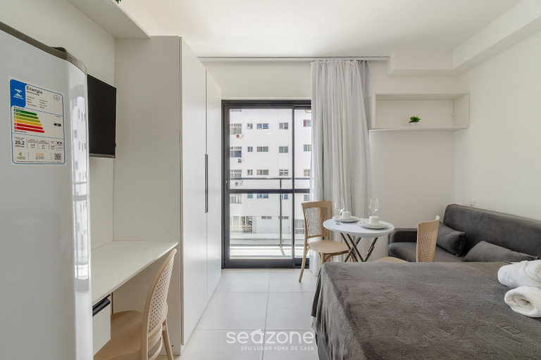 Others 3, Charming Apts 450m From Barra Beach w/ Rooftop & sea View - PRV, Salvador