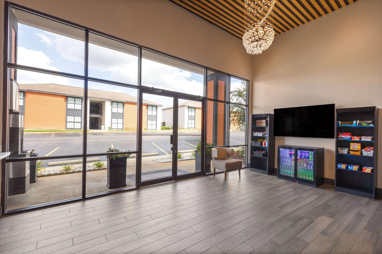 Public Area 3, Ramada by Wyndham Studio Suites Dothan, Houston