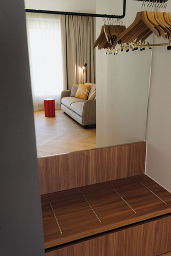 Room 4, Door9, Limburg