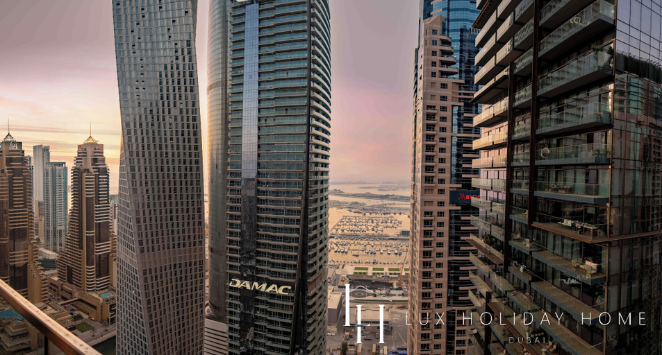 View from property 2, LUX The Marina Gate Sea View Suite, Dubai