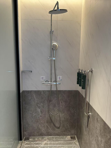 Bathroom 4, Hilton Garden Inn Taizhou Xinghua, Taizhou