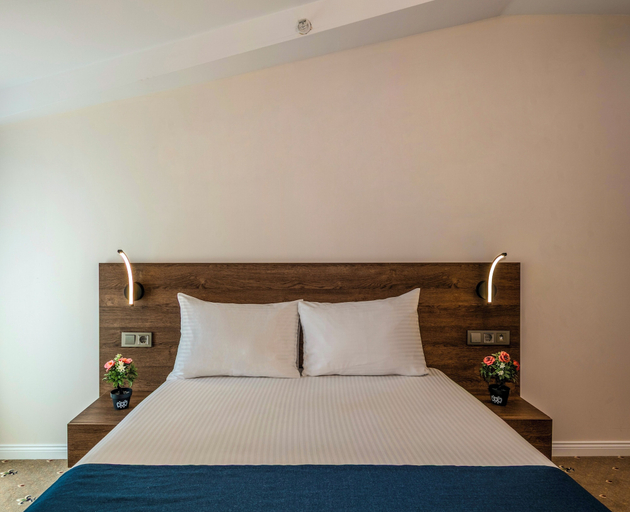 Bedroom 4, Airport Waves Hotel, Arnavutkoy