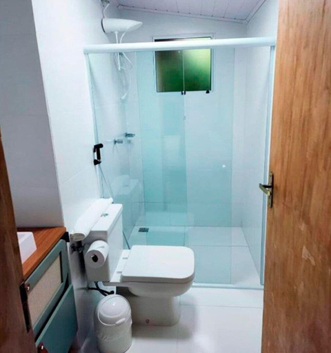 Bathroom 3, Maresias Suítes, São Sebastião