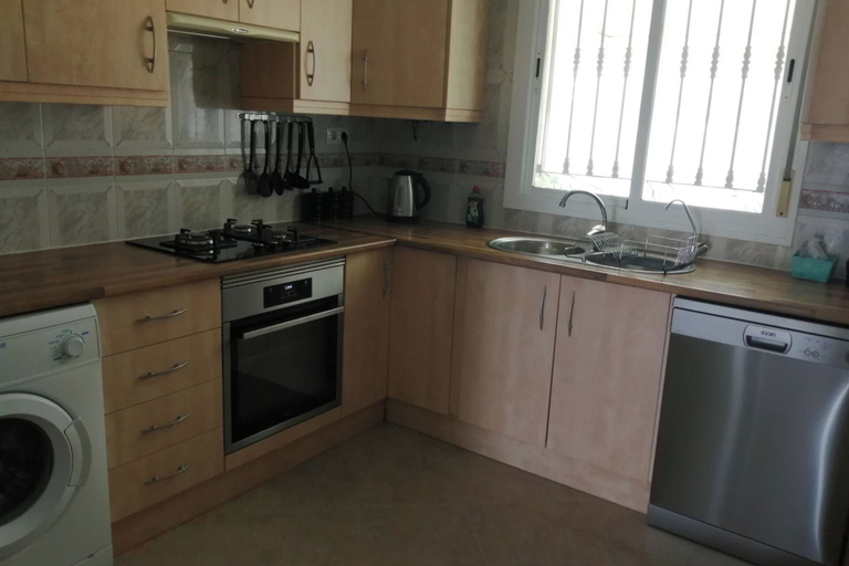 Others 5, Villa - Sleeps 4 - Pool - Patio - Parking, Almería