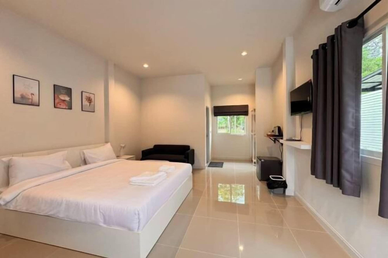 Room 2, Wae Phak Stay Hostel@Khok Kloi, Takua Thung
