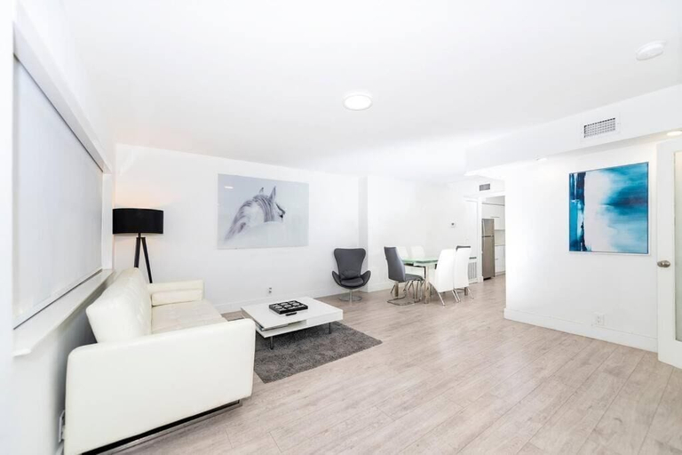 Living area, Modern Apartments near Lincoln Rd, Miami-Dade
