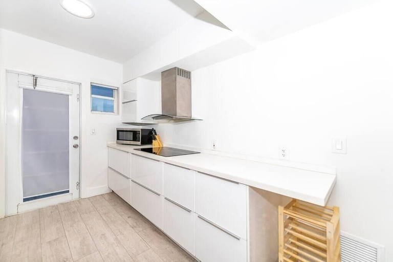 Private kitchen 2, Modern Apartments near Lincoln Rd, Miami-Dade