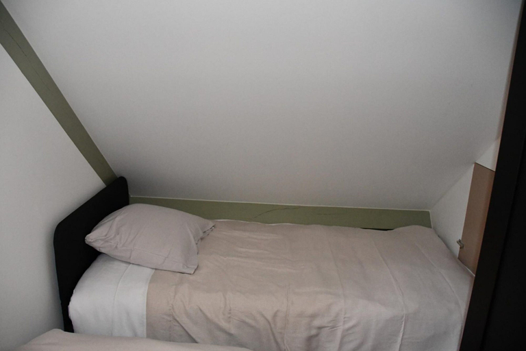 Room 5, Modern Chalet in Dochamps With Terrace, Luxembourg