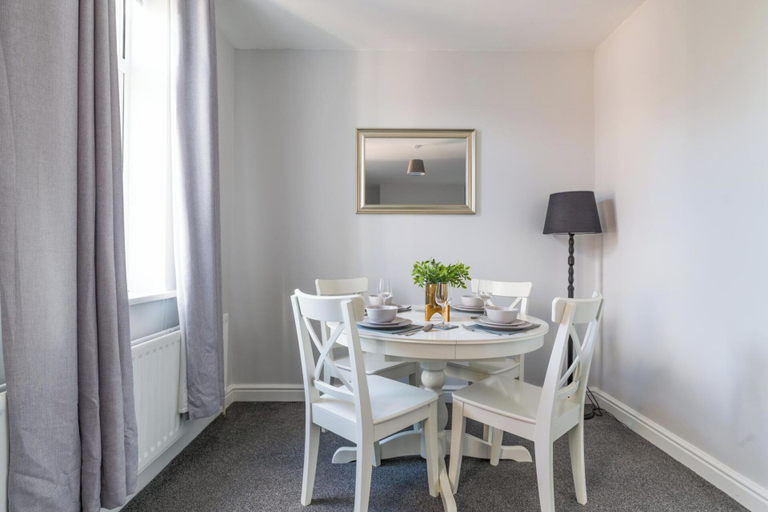 Others 4, Apartment - Sleeps 3 - Pet Friendly - Parking, Northumberland