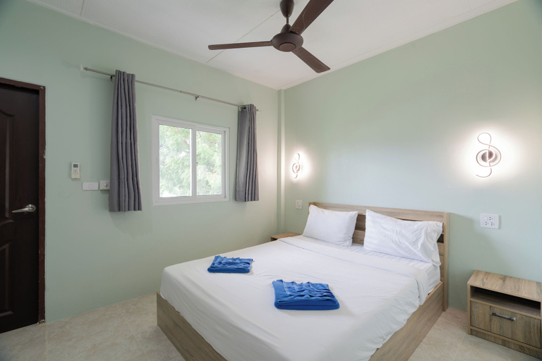 Bedroom 4, Kataonsea Bungalows, Pulau Phuket
