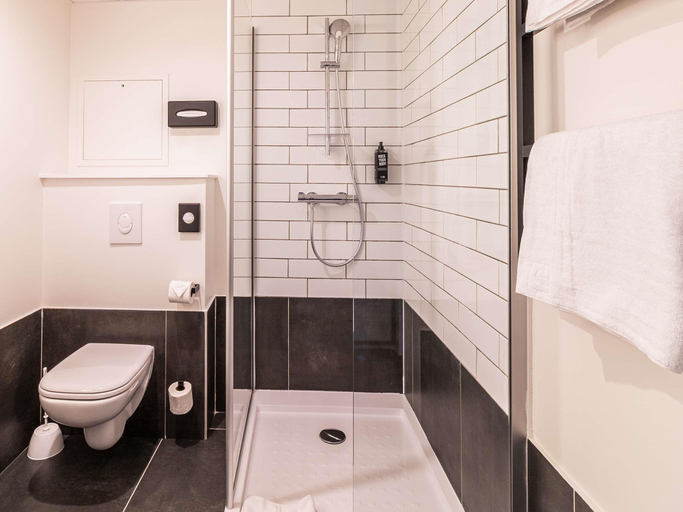 Bathroom 5, Ibis Roquebrune Cap Martin Menton, Alpes-Maritimes