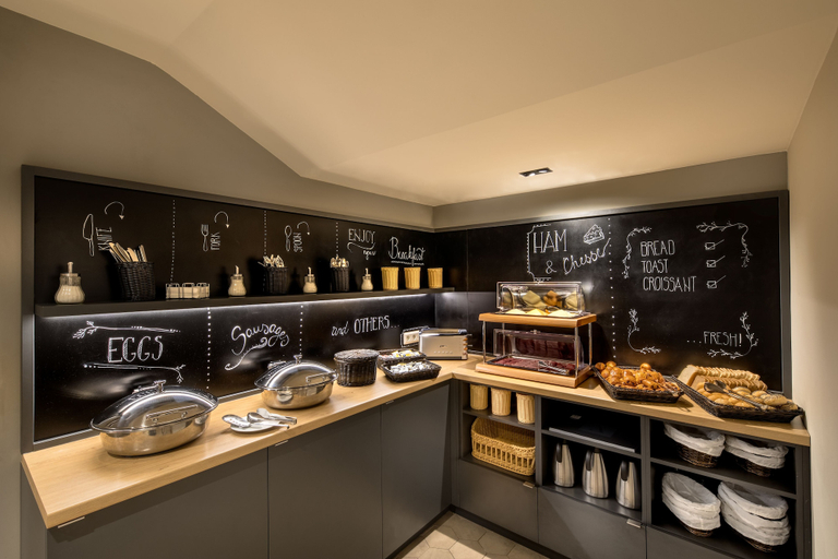 Food & Drinks 4, Avenue Legerova 19, Praha 2