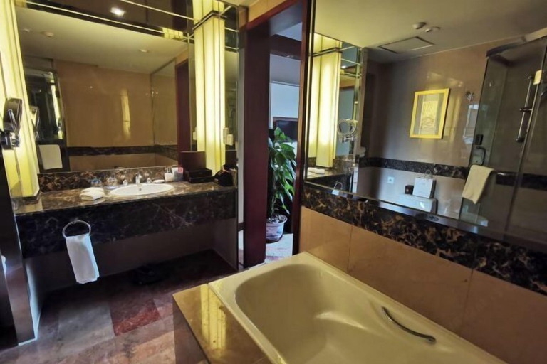 Bathroom 5, USUM International Hotel, Chongqing