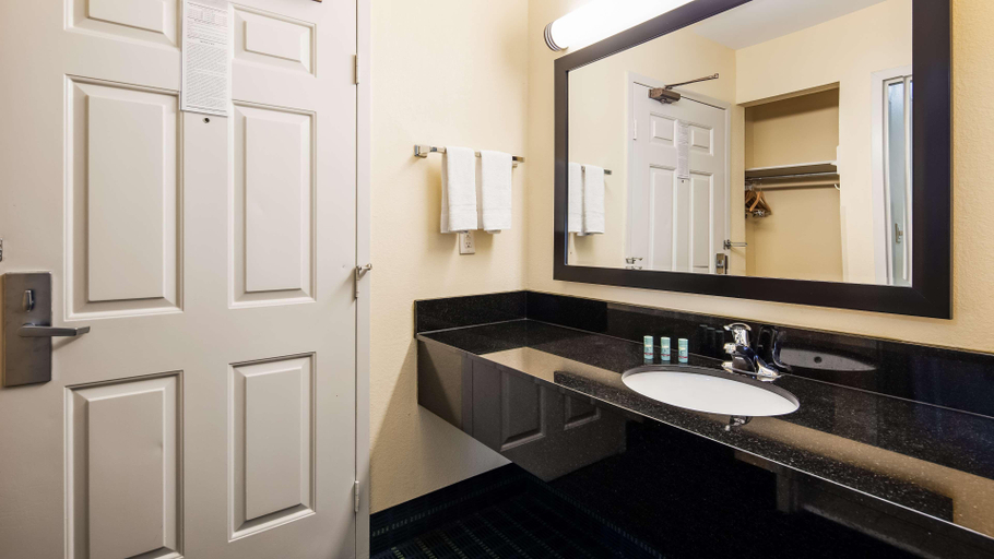 Bedroom 3, Best Western Parkside Inn, Franklin