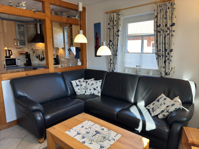 Living room 3, Gemutliche Doppelhaushalfte in Burhave, Wesermarsch
