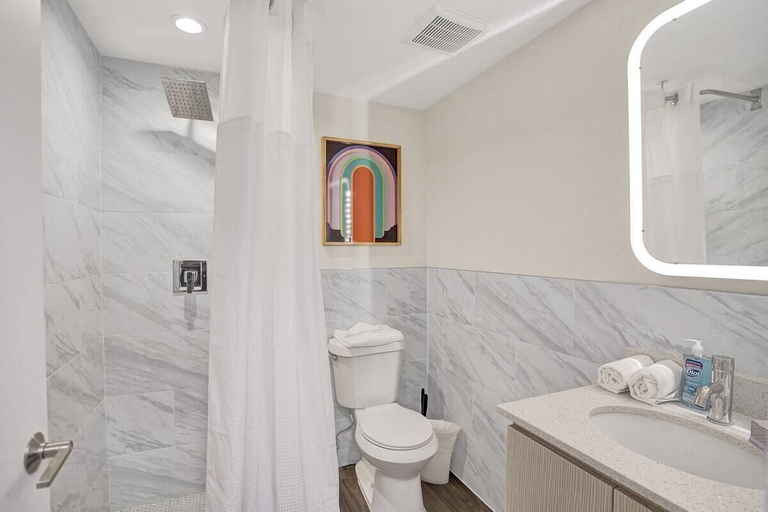 Bathroom 5, Eden by the Beach, Broward