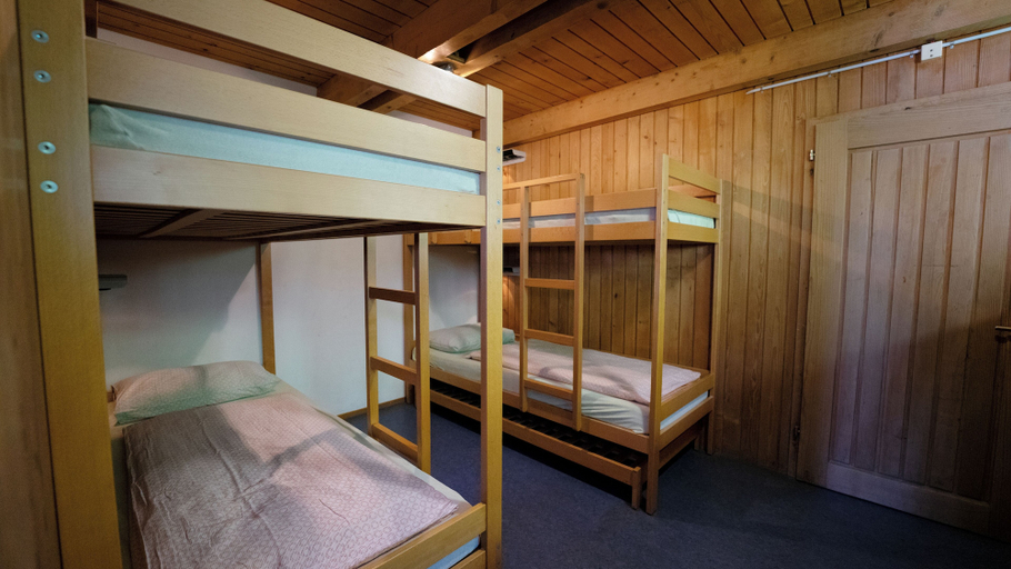 Bedroom 2, Youth Hostel Beinwil am See, Kulm