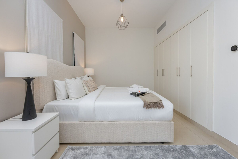 Room 4, Luxurious Spacious 3-bedroom Villa With Private Pool at Springs 10, Dubai