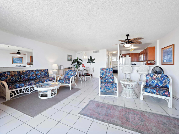 Food & Drinks 3, Kolu Honu Stunning Beachfront Condo for 2!, Hawaii