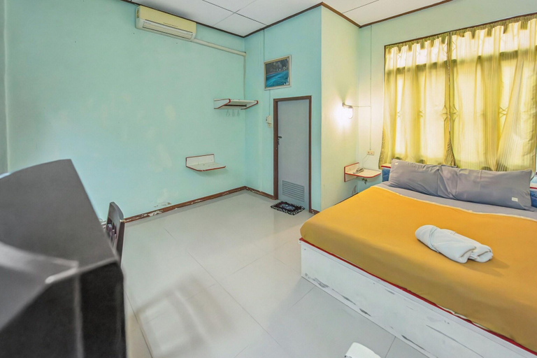 Bedroom 5, The Prince Hotel by Zuzu, Muang Phitsanulok