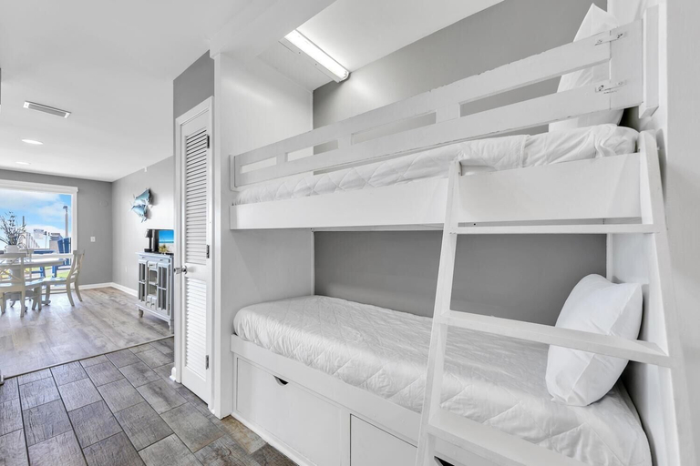 Bedroom 3, Latitude 29 #25, Bay