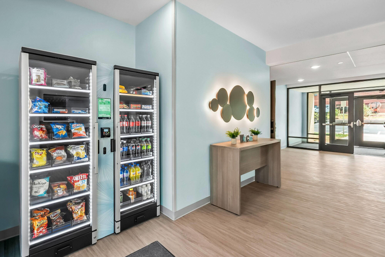 Food & Drinks 5, Echo Suites Sterling, Loudoun