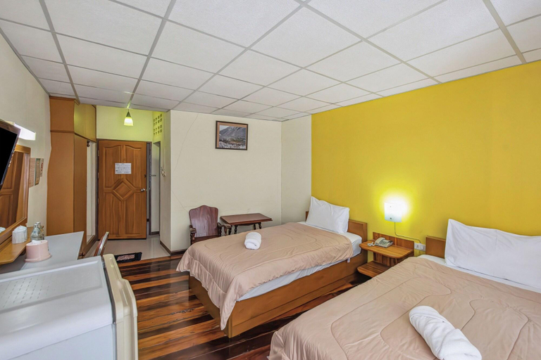 Bedroom 3, The Prince Hotel by Zuzu, Muang Phitsanulok