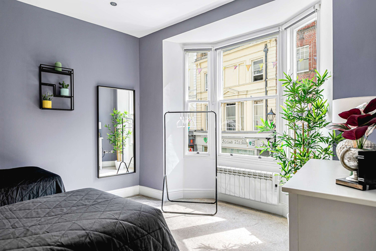 Bedroom 2, The Lanes Comfy Condo Walk to Beach King Bed, Brighton and Hove