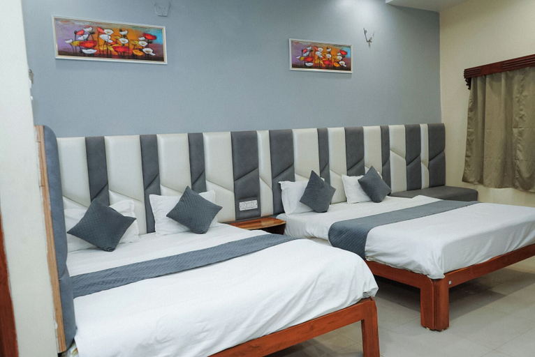 Bedroom 3, Hotel Pleasure Landmark, Ujjain