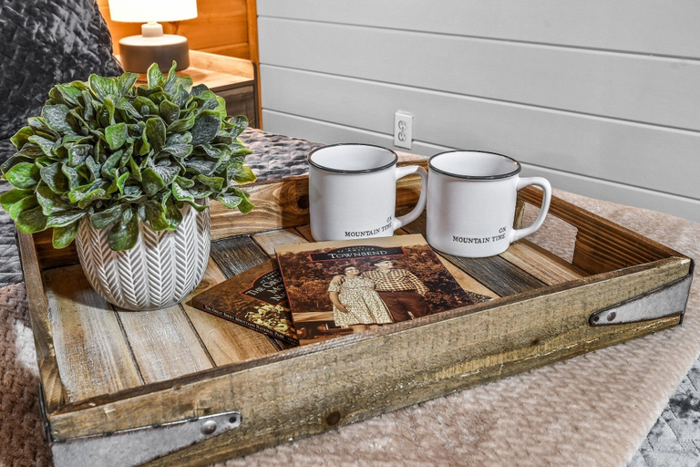 Others 2, Willow Creek 2 Bedroom Cabin by RedAwning, Blount