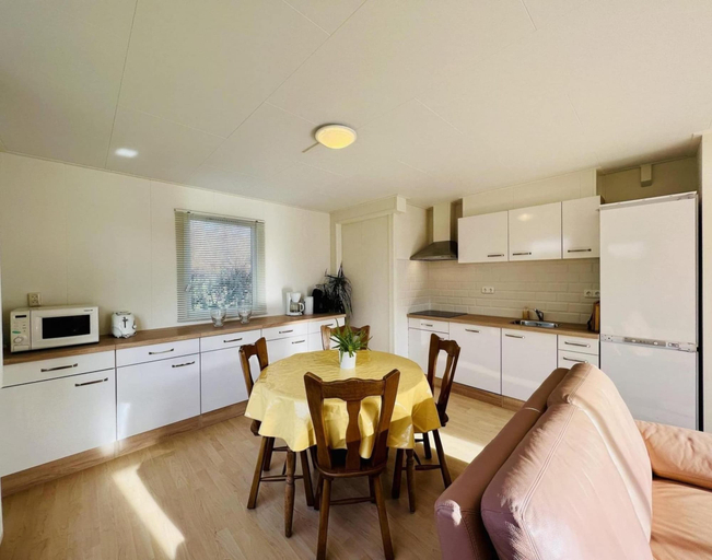 Dining, Comfortable Holiday Bungalow for 4 People, Zijpe