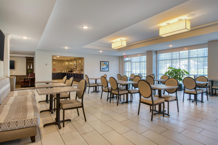 Food & Drinks 5, Best Western Plus Saint Peter, Nicollet