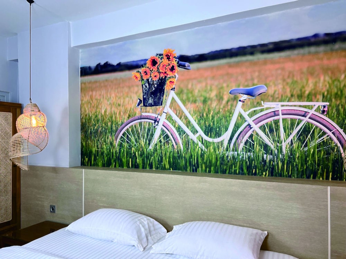 bedroom 13