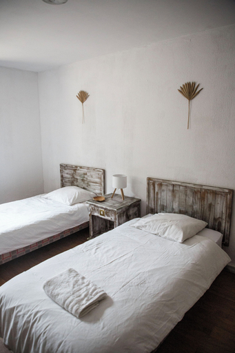 Bedroom 4, Domaine Castelnaut gîte et château, Aude