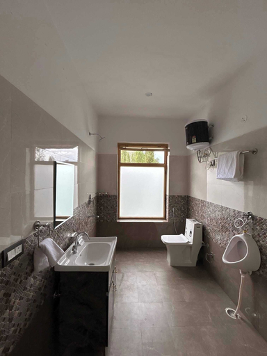 Bathroom 3, Otsal Villa, Leh