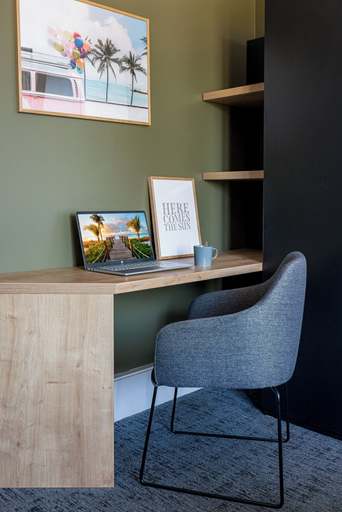 Room 4, Le Parc 42, Loire