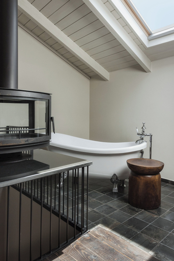 Bathroom 4, Stoes Hotel, Epirus