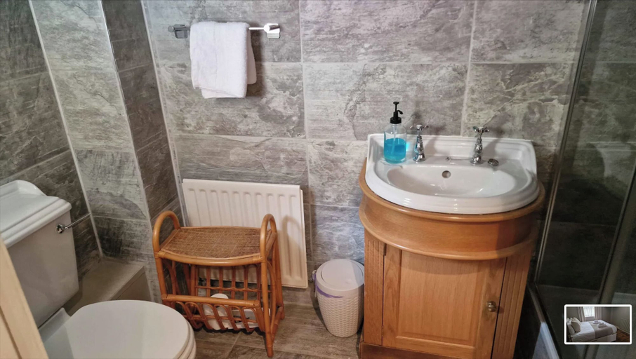 Bathroom 3, Colleton Cottage at Lovelady Shield, Cumbria