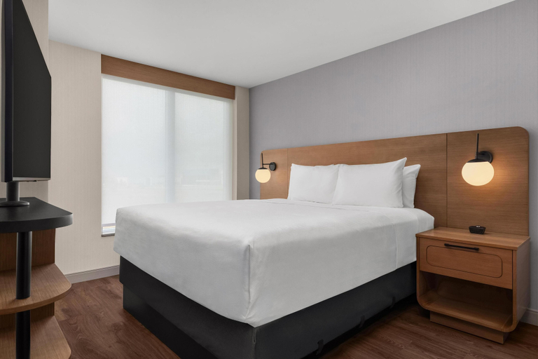 Bedroom 3, Hyatt House Mississauga / Airport Corporate Centre, Peel