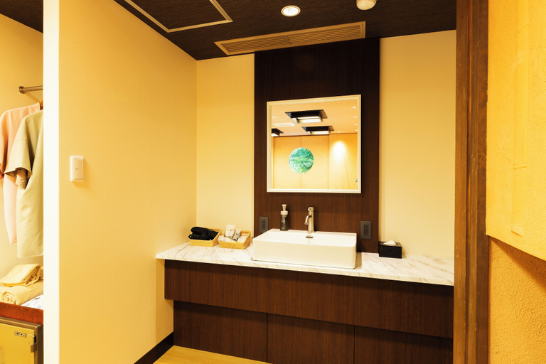 Bathroom 5, Yukyou no hibiki YUSAI, Minamioguni
