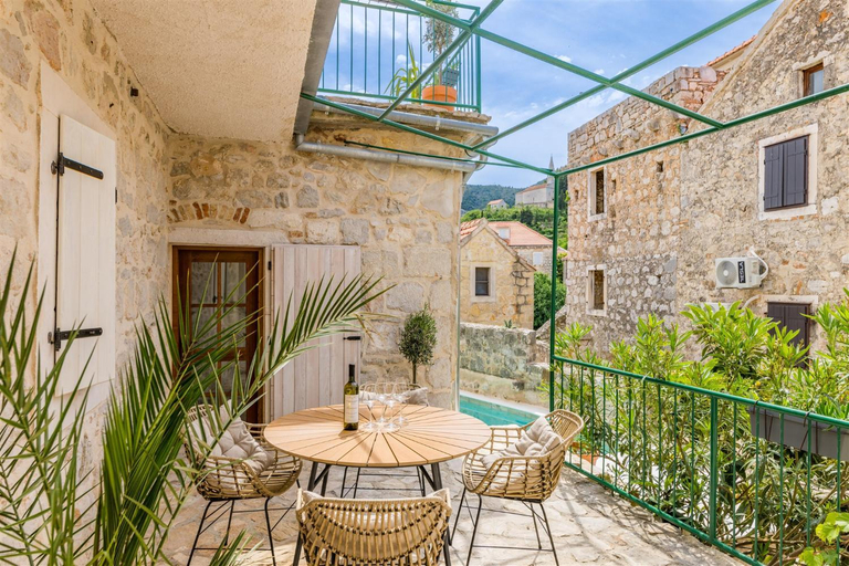 Others 2, B&B in Dvor Pitve Villa, Jelsa