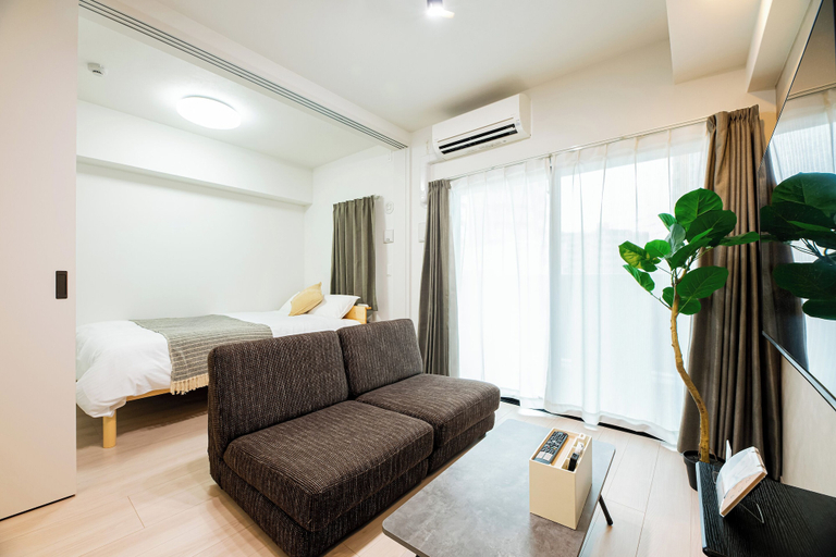 Room 5, Hotel Reference Ropponmatsu Condominium, Fukuoka