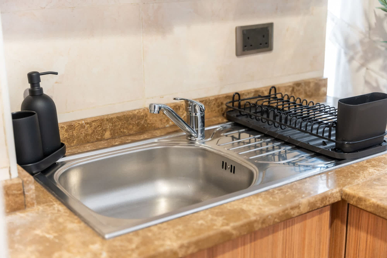 Room 4, Spacious 1BR Haven for 2 in Al Barsha, Dubai